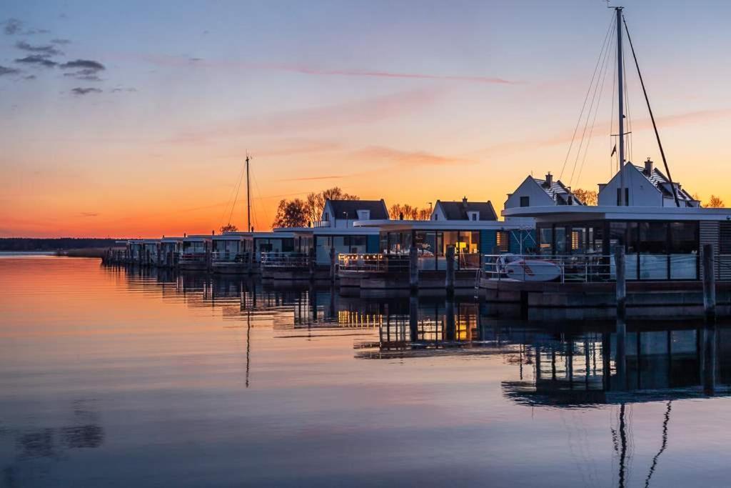 Floatinghouses Peenemünde Buitenkant foto