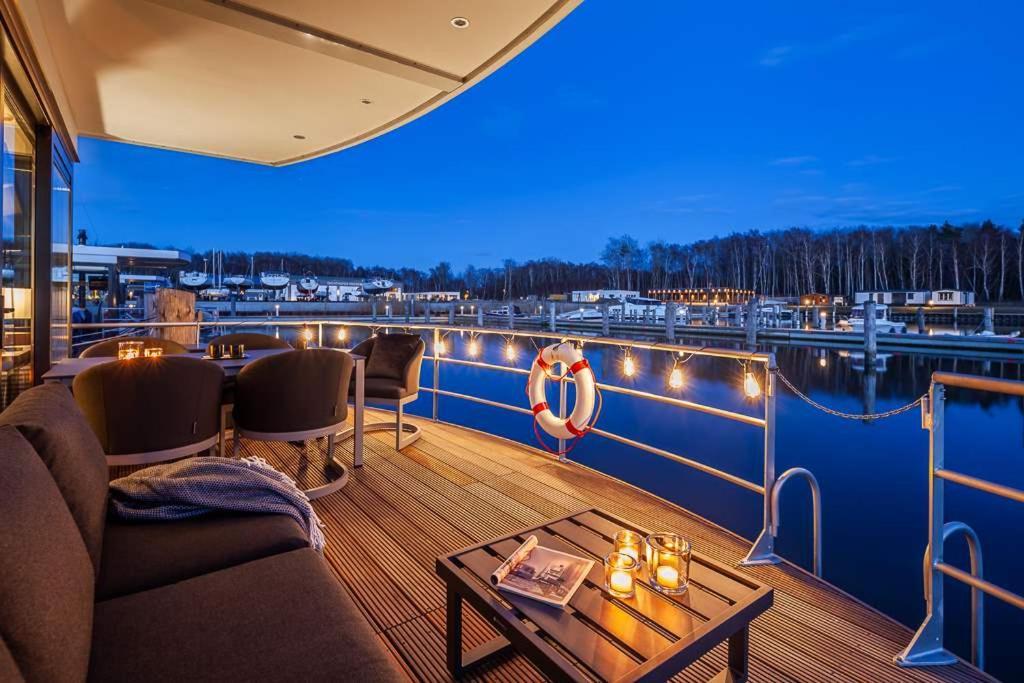 Floatinghouses Peenemünde Buitenkant foto