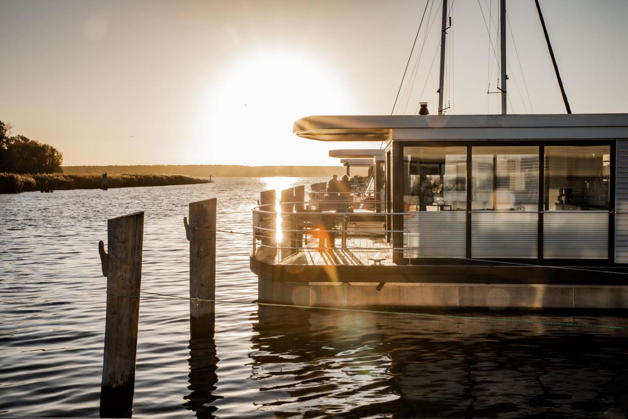 Floatinghouses Peenemünde Buitenkant foto