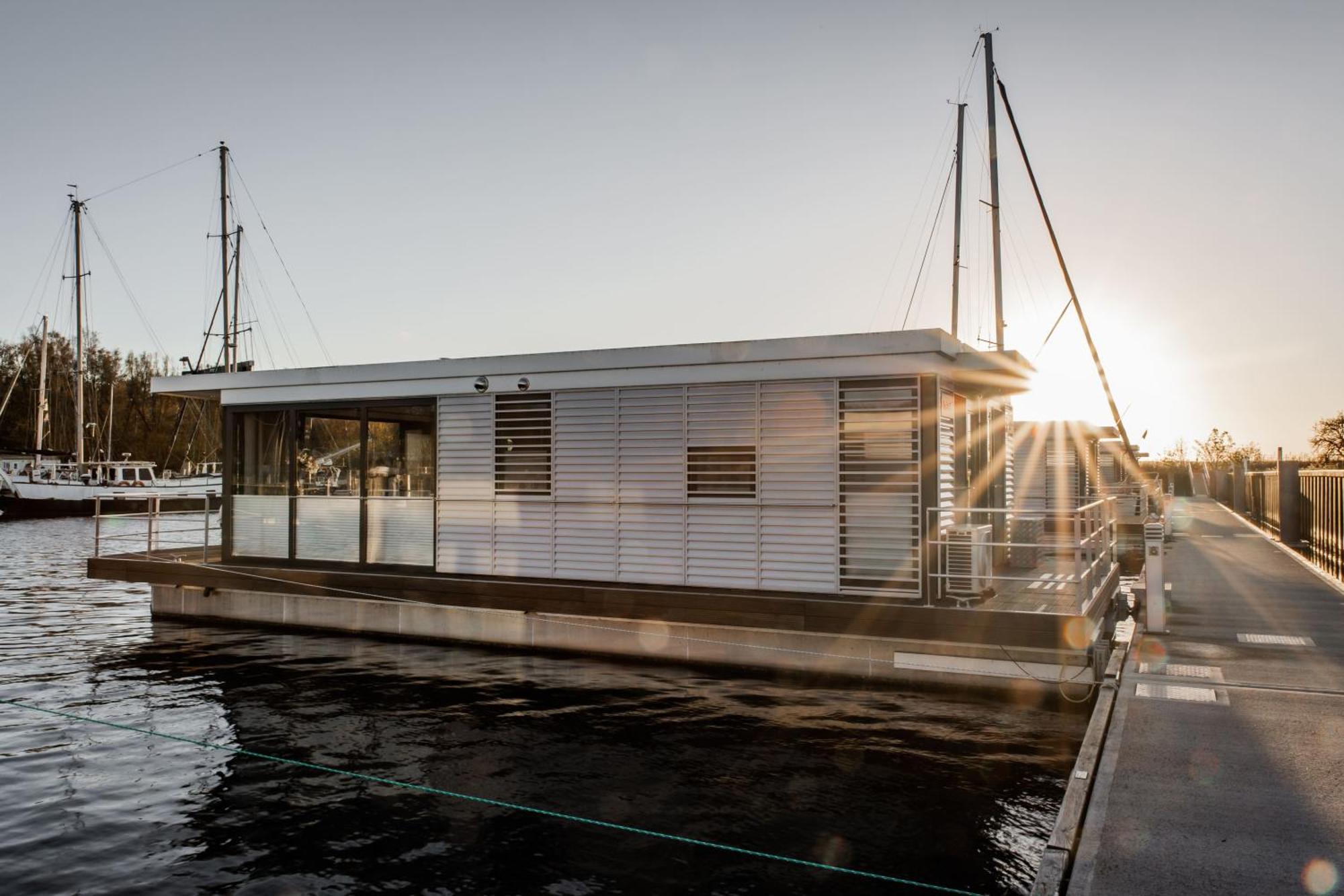 Floatinghouses Peenemünde Buitenkant foto